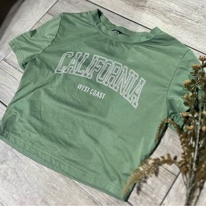 California West Coast Green Crop top T shirt slim fit Shein Women’s size small